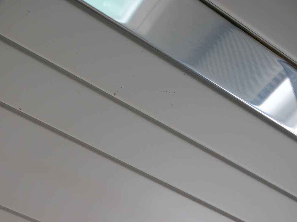 Lessivage- Nettoyage - plafond -lames-alu-cuisine-Couloir-salle-de-bain-Roggenhouse (12)