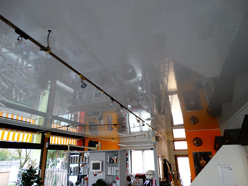 Lessivage- Nettoyage - plafond -tendu-PVC-salon-de-coiffure-ungersheim(89)