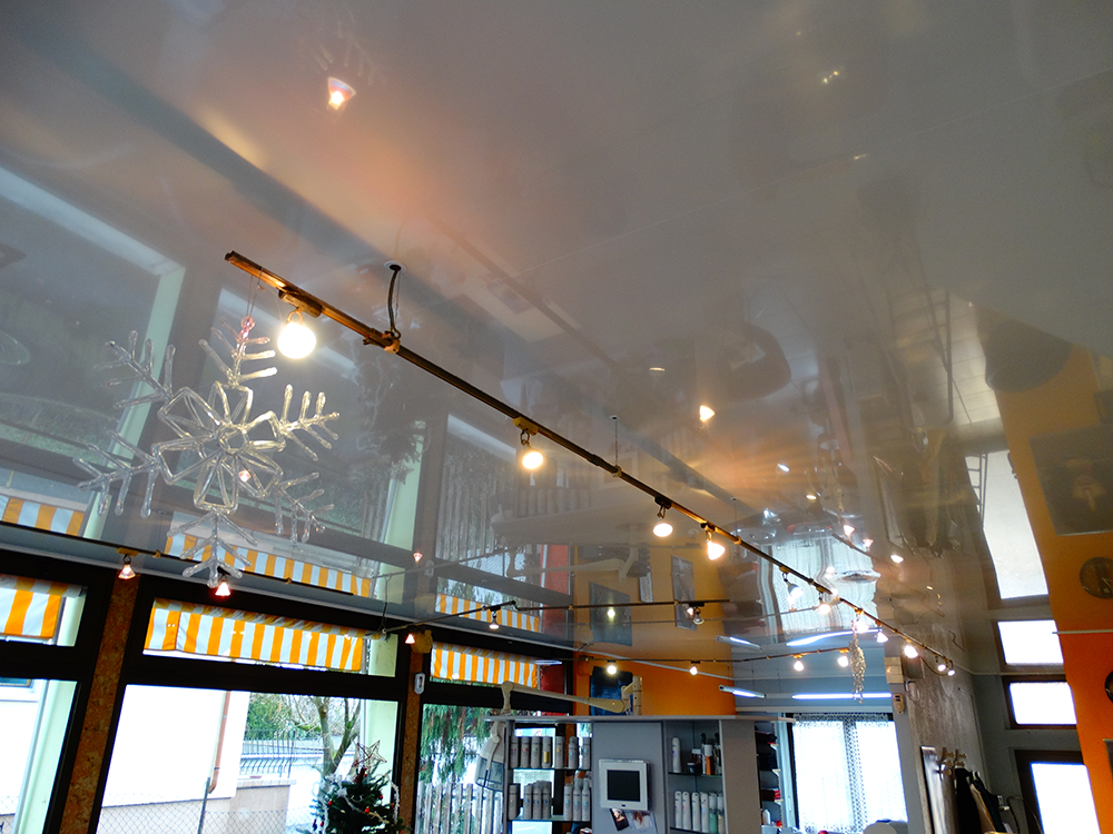 Lessivage- Nettoyage - plafond -tendu-PVC-salon-de-coiffure-ungersheim(92)