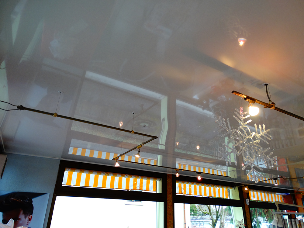 Lessivage- Nettoyage - plafond -tendu-PVC-salon-de-coiffure-ungersheim(93)