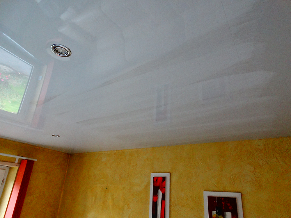 Lessivage- Nettoyage - plafond -tendu-PVC-chambre-salle-de-bain-salon-strasbourg (68)