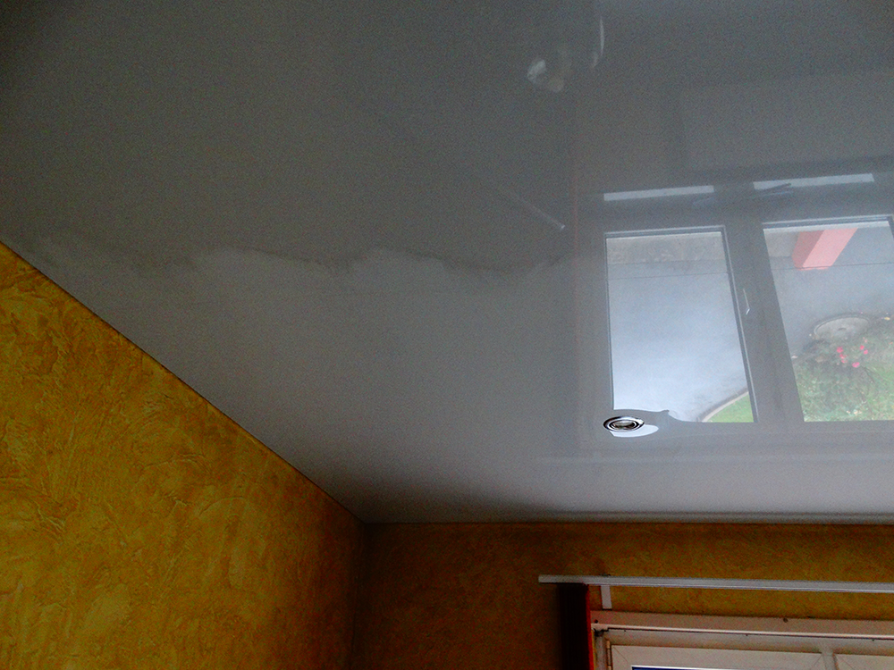 Lessivage- Nettoyage - plafond -tendu-PVC-chambre-salle-de-bain-salon-strasbourg (90)