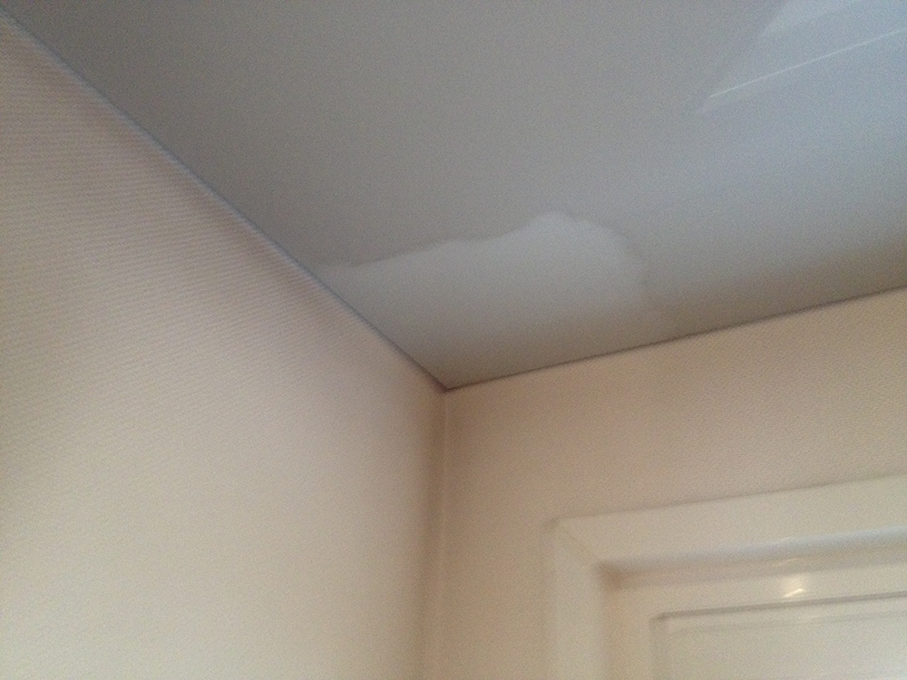Lessivage- Nettoyage - plafond -tendu-PVC-couloir-cuisine-Mulhouse(52)