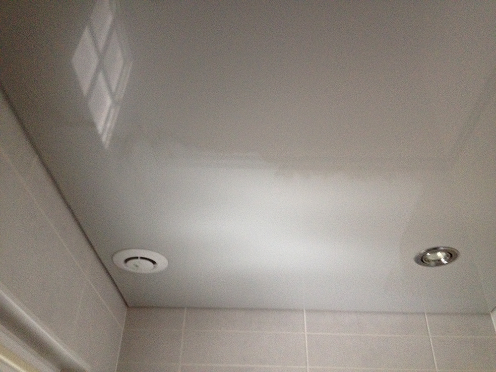 Lessivage- Nettoyage - plafond -tendu-PVC-couloir-cuisine-Mulhouse(43)