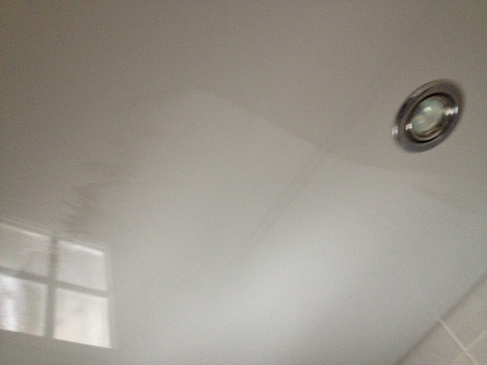 Lessivage- Nettoyage - plafond -tendu-PVC-couloir-cuisine-Mulhouse(45)