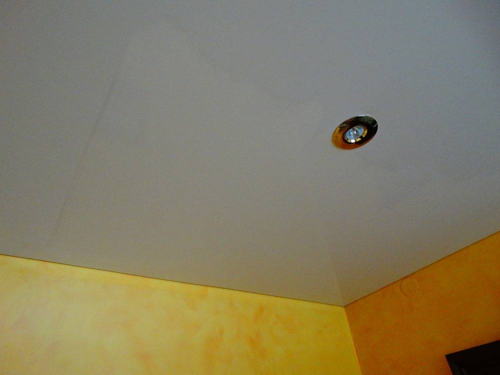 Lessivage- Nettoyage - plafond -tendu-couloir-Pfastatt-   (85)