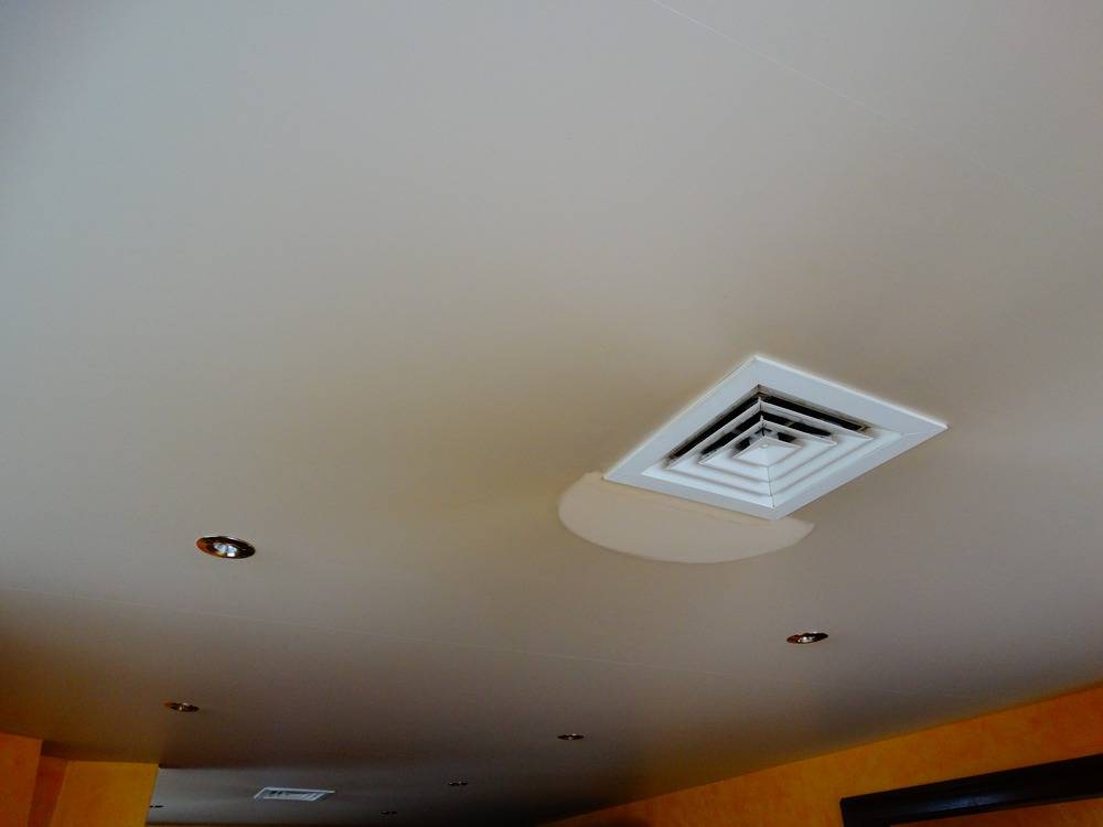Lessivage- Nettoyage - plafond -tendu-couloir-Pfastatt-   (93)