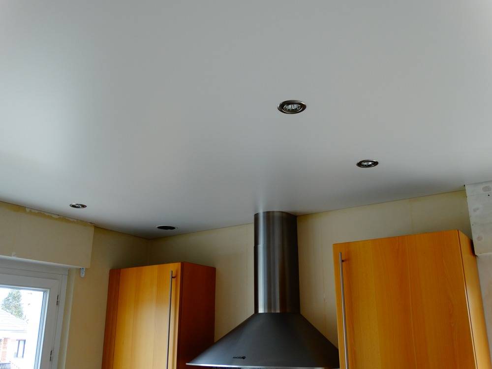 Lessivage- Nettoyage - plafond -tendu-PVC-cuisine-Strabourg(50)