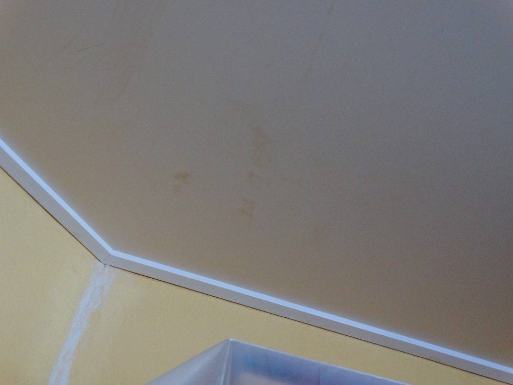Lessivage- Nettoyage - plafond -tendu-PVCsalon-Mulhouse (43)