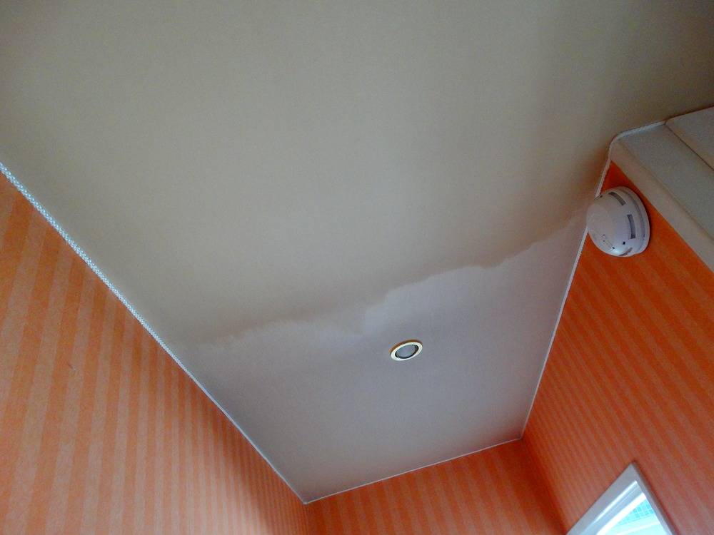 Lessivage- Nettoyage - plafond -tissus-Couloir-Ilzach(23)